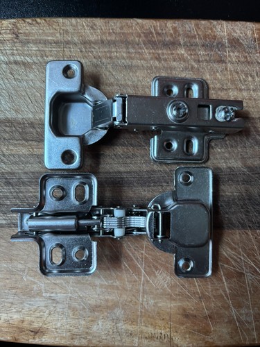 Pair cabinet hinges - of, soft